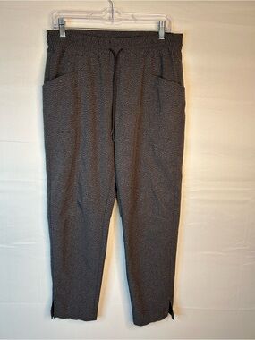 L.L. Bean Women’s Size Medium Pull On Drawstring Active Wear Pants Gray 103